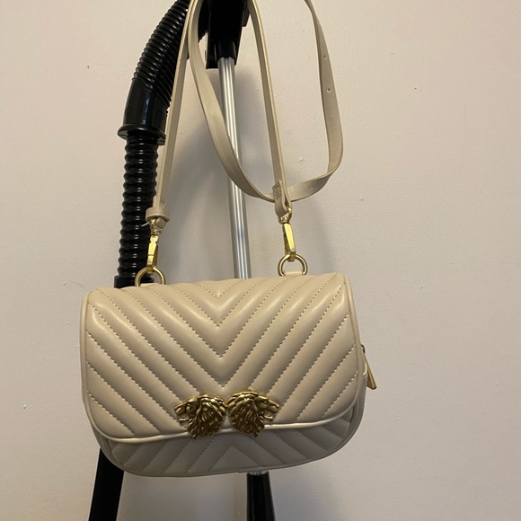 Purse - Picture 2 of 3